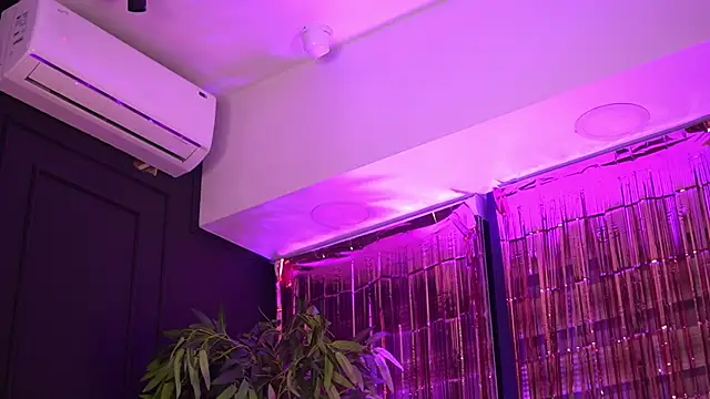 AlessiaNoire online show from April 4, 5:30 pm