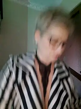 LunaBlaise online show from March 16, 2:10 pm