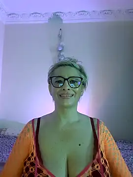 LunaBlaise online show from May 25, 8:57 am