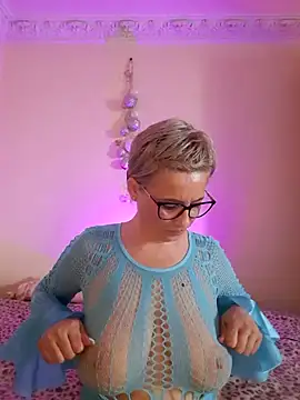 LunaBlaise online show from May 8, 10:08 am