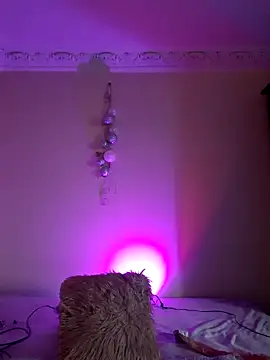 LunaBlaise online show from March 26, 7:50 am