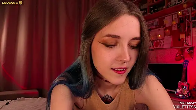 violettess online show from March 26, 2:37 pm