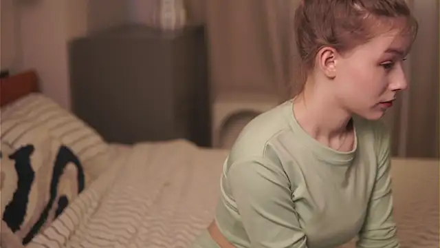 VenaLammo online show from March 13, 1:49 pm