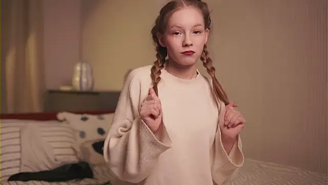 VenaLammo online show from March 10, 2:43 pm