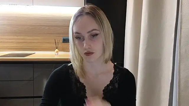 Bella Villen online show from April 4, 5:08 pm