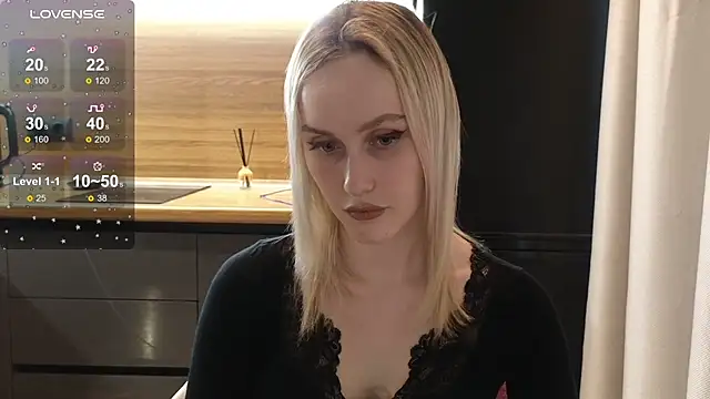 Snapshot of Bella_Villen chatting on July 4, 2:21 pm Bella Villen online show from July 4, 2:21 pm