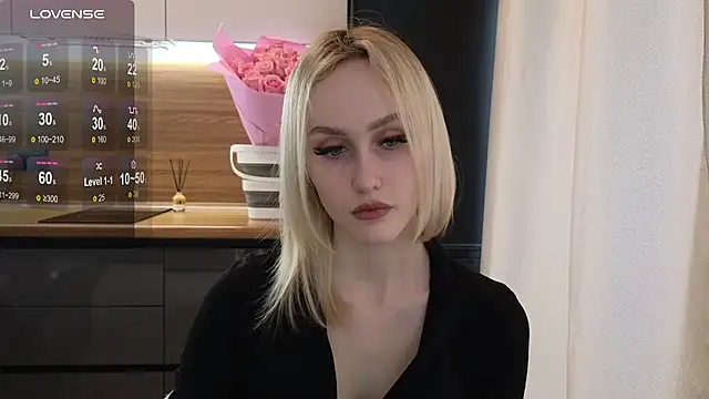 Bella Villen online show from May 31, 10:10 am