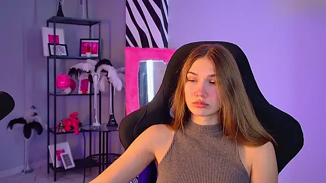 Sweet Emilya online show from March 4, 8:22 am