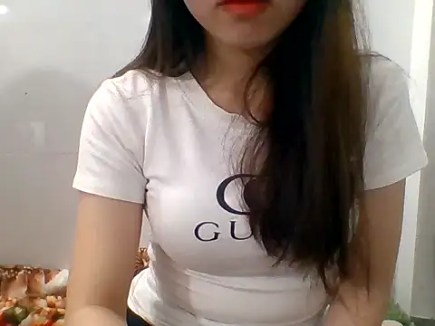 kiraa-007 online show from May 17, 2:39 pm