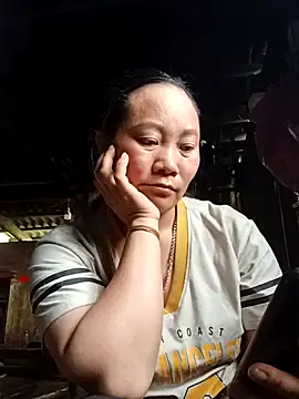 Lindxx-hot online show from April 2, 1:46 am