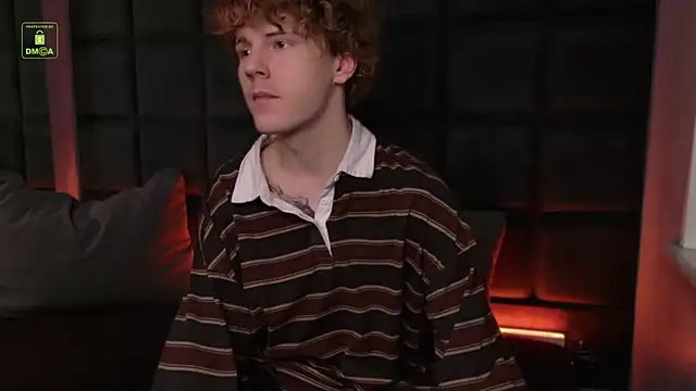 Snapshot of Mickey_Hawk chatting on March 2, 5:19 am Mickey Hawk online show from March 2, 5:19 am