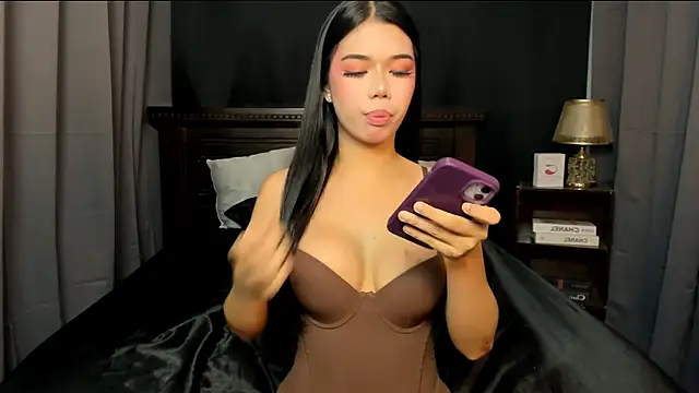 azumi suzako online show from May 13, 4:41 am