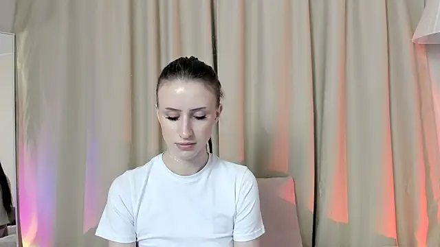 EllieRough online show from April 19, 5:58 pm