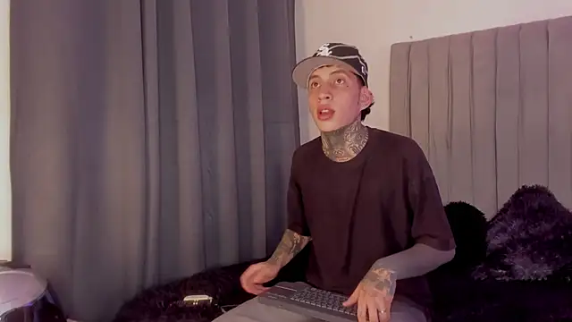 im dantee online show from February 27, 4:23 am