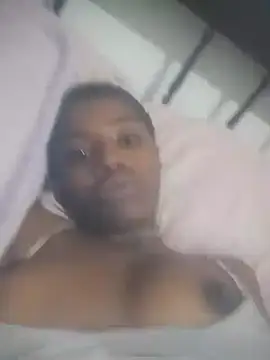 Snapshot of rakeliii chatting on March 27, 6:33 am rakeliii online show from March 27, 6:33 am