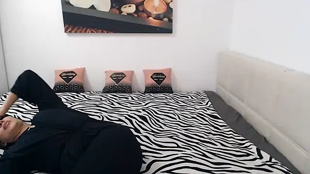 NickyHotXO online show from March 26, 4:55 am