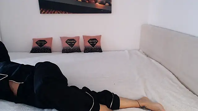 NickyHotXO online show from March 17, 4:59 am