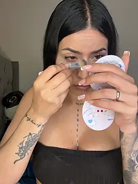 Snapshot of zoe3010 chatting on March 17, 1:08 am zoe3010 online show from March 17, 1:08 am