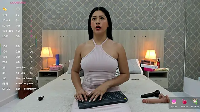 martina ayala online show from March 21, 11:25 am