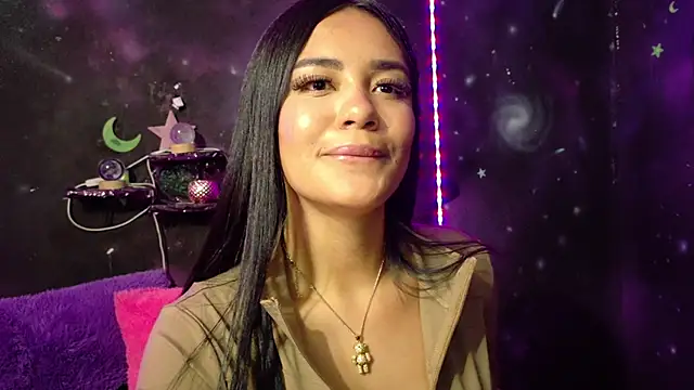 Snapshot of ValentinaRojass_ chatting on May 21, 8:17 pm ValentinaRojass online show from May 21, 8:17 pm
