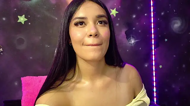 Snapshot of ValentinaRojass_ chatting on May 25, 6:28 pm ValentinaRojass online show from May 25, 6:28 pm