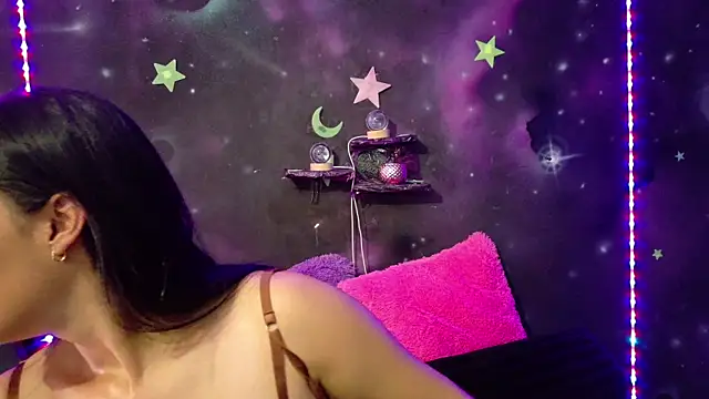 Snapshot of ValentinaRojass_ chatting on June 3, 7:07 pm ValentinaRojass online show from June 3, 7:07 pm