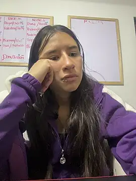 LilyRossi  online show from July 16, 12:46 pm