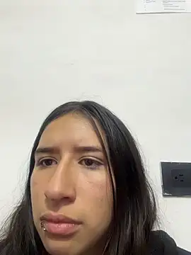 Snapshot of LilyRossi_ chatting on June 2, 11:54 am LilyRossi online show from June 2, 11:54 am