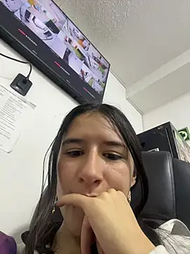 LilyRossi  online show from July 15, 12:45 pm