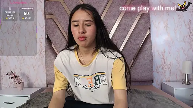 LilyRossi  online show from April 15, 4:11 pm