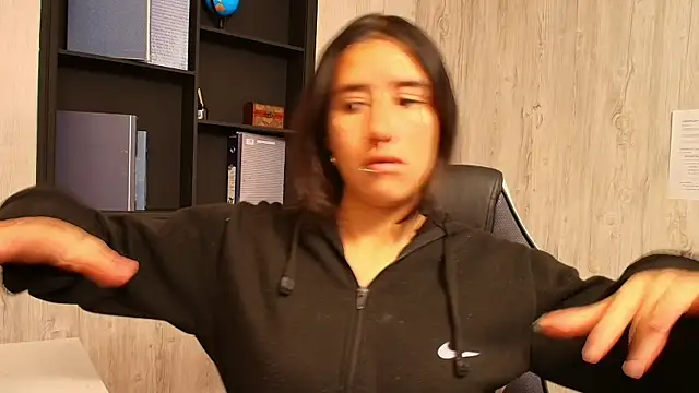 Snapshot of LilyRossi_ chatting on April 28, 1:15 pm LilyRossi online show from April 28, 1:15 pm