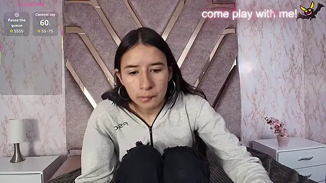 LilyRossi  online show from April 16, 12:28 pm