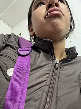 LilyRossi  online show from July 17, 12:35 pm