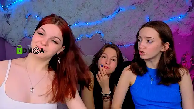 Snapshot of chloe_ley chatting on May 20, 11:29 am chloe ley online show from May 20, 11:29 am