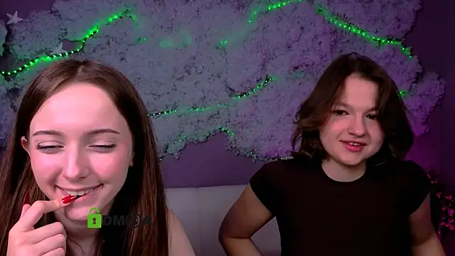 Snapshot of chloe_ley chatting on May 15, 7:12 pm chloe ley online show from May 15, 7:12 pm