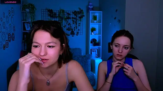 Snapshot of chloe_ley chatting on May 25, 10:14 am chloe ley online show from May 25, 10:14 am