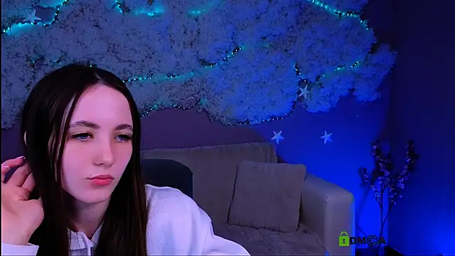 chloe ley online show from April 23, 12:22 pm