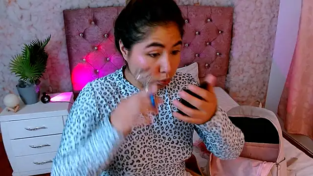 Snapshot of Sofiazaf_ chatting on March 3, 12:23 pm Sofiazaf online show from March 3, 12:23 pm