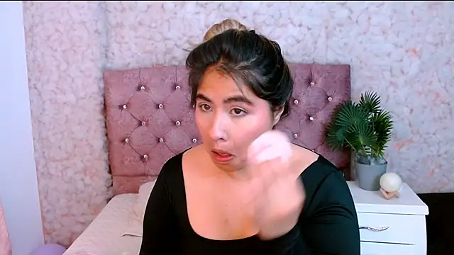 Sofiazaf  online show from March 12, 12:31 pm