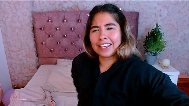 Sofiazaf  online show from March 9, 12:20 pm