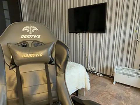 Emily Rass  online show from March 31, 9:00 am