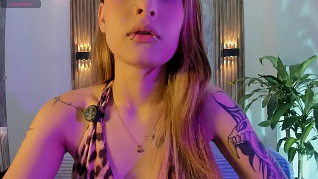 Melodylanee online show from May 6, 11:03 am