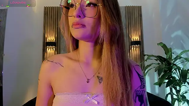 Melodylanee online show from March 31, 11:01 am