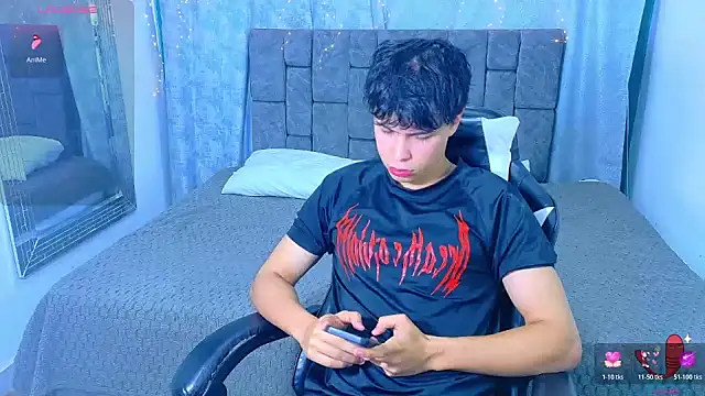 Snapshot of Dantekent chatting on April 29, 1:26 pm Dantekent online show from April 29, 1:26 pm
