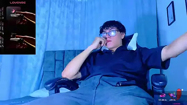 Dantekent online show from March 19, 1:33 pm