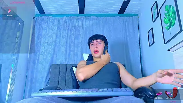 Snapshot of Dantekent chatting on May 6, 1:37 pm Dantekent online show from May 6, 1:37 pm