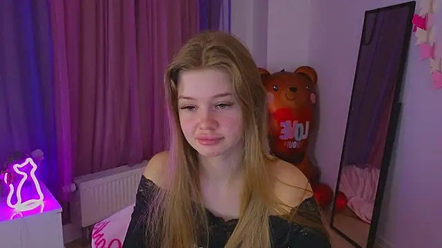 belrinaa online show from March 25, 9:03 pm