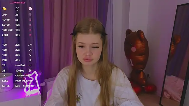 Snapshot of belrinaa chatting on June 10, 8:54 pm belrinaa online show from June 10, 8:54 pm