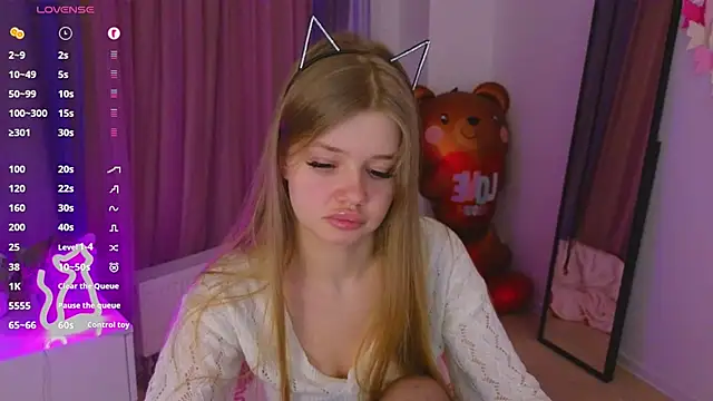 belrinaa online show from April 7, 8:54 pm