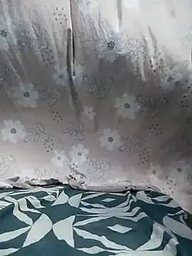 DiyaBaby-11 online show from April 3, 9:05 am